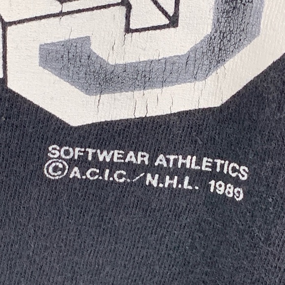 Vintage 1989 Los Angeles kings graphic shirt - Picture 8 of 13